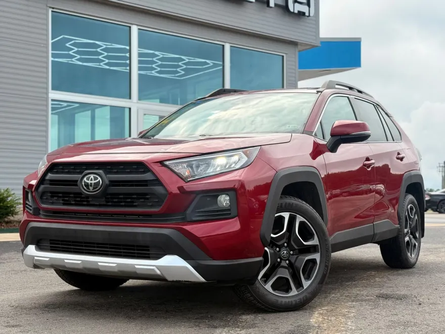 2019 Toyota RAV4 Adventure photo 1