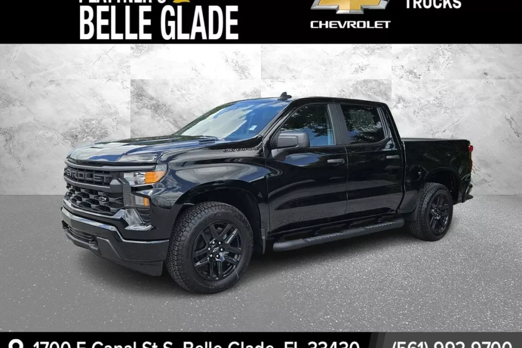 2025 Chevrolet Silverado 1500 Custom photo 1