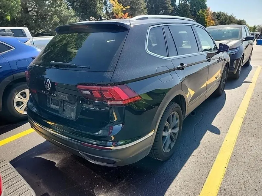 2022 Volkswagen Tiguan SE photo 1