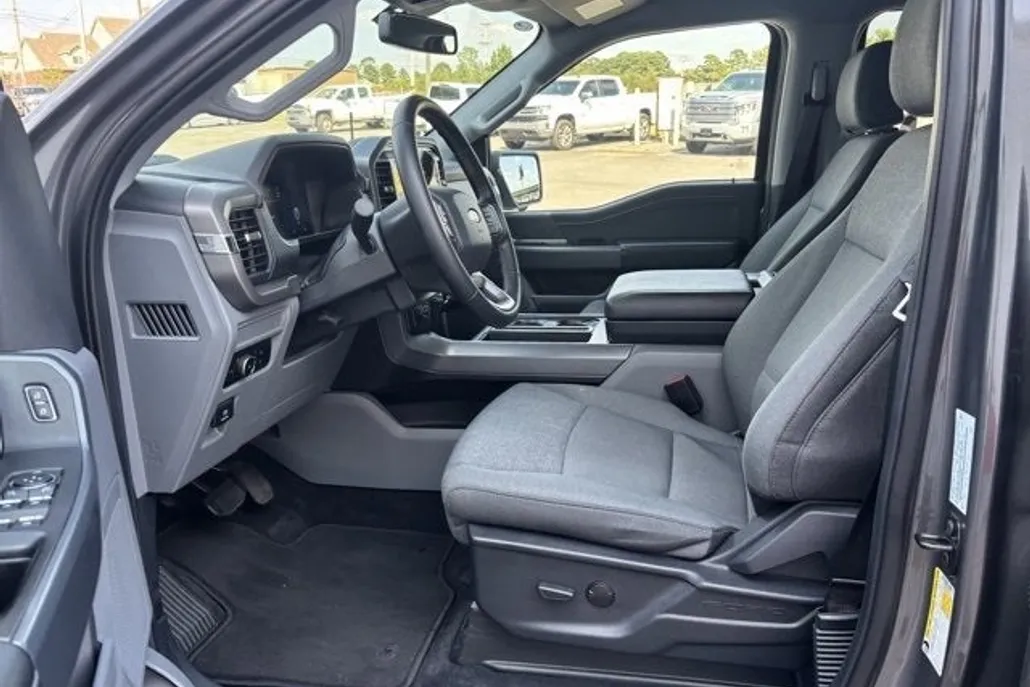 2024 Ford F-150 XLT photo 1