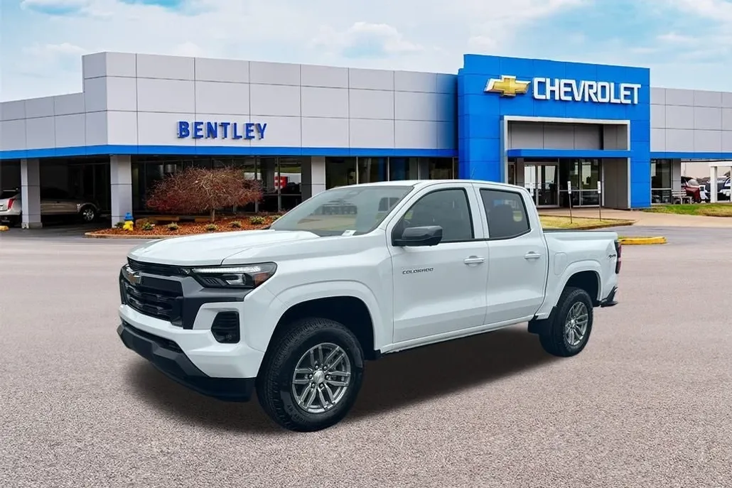 2025 Chevrolet Colorado Work Truck LT photo 1