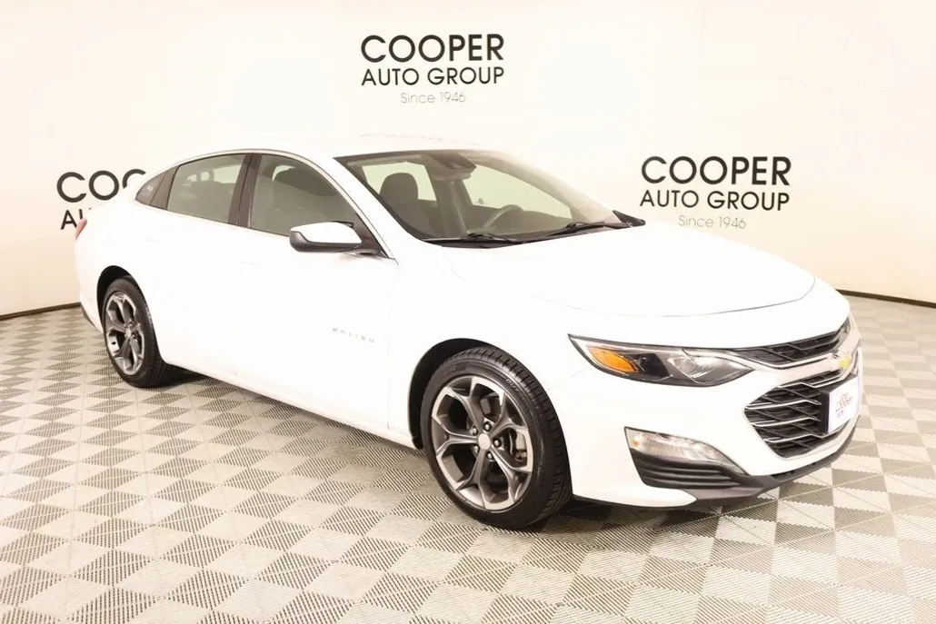 2023 Chevrolet Malibu 1LT photo 1
