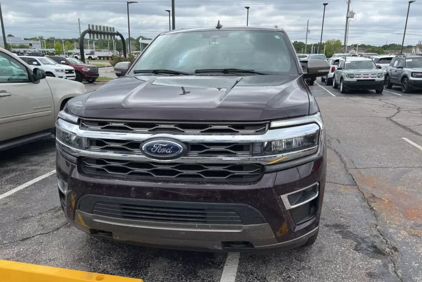 2024 Ford Expedition MAX King Ranch photo 1