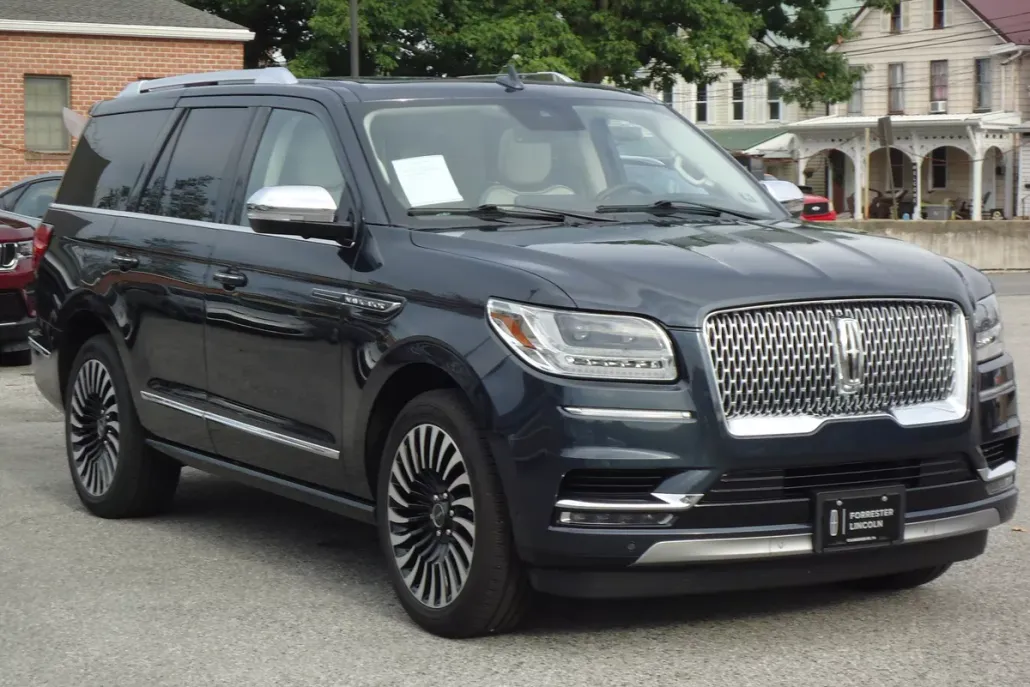2021 Lincoln Navigator Black Label photo 1