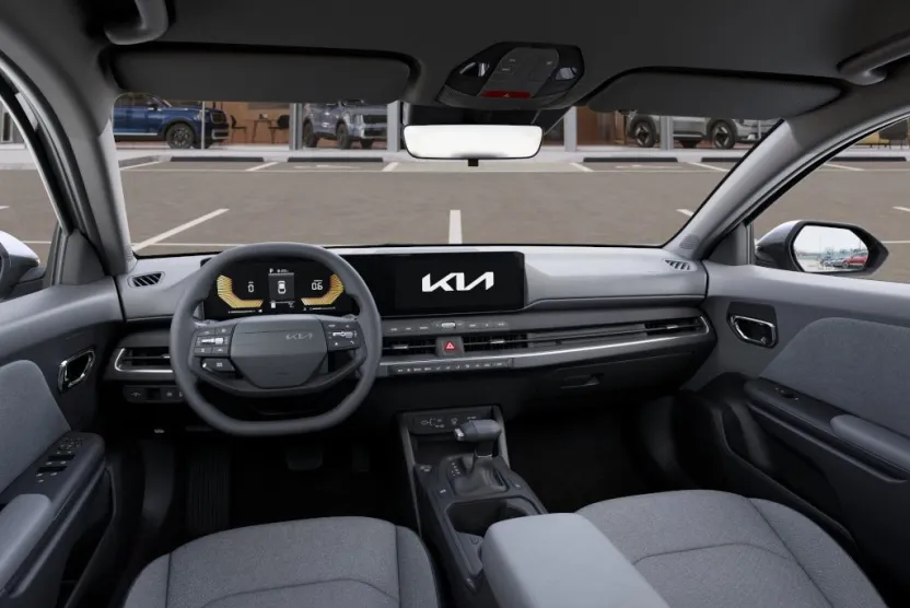 2025 Kia K4 LXS photo 1