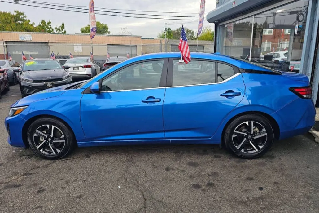 2024 Nissan Sentra SV photo 1
