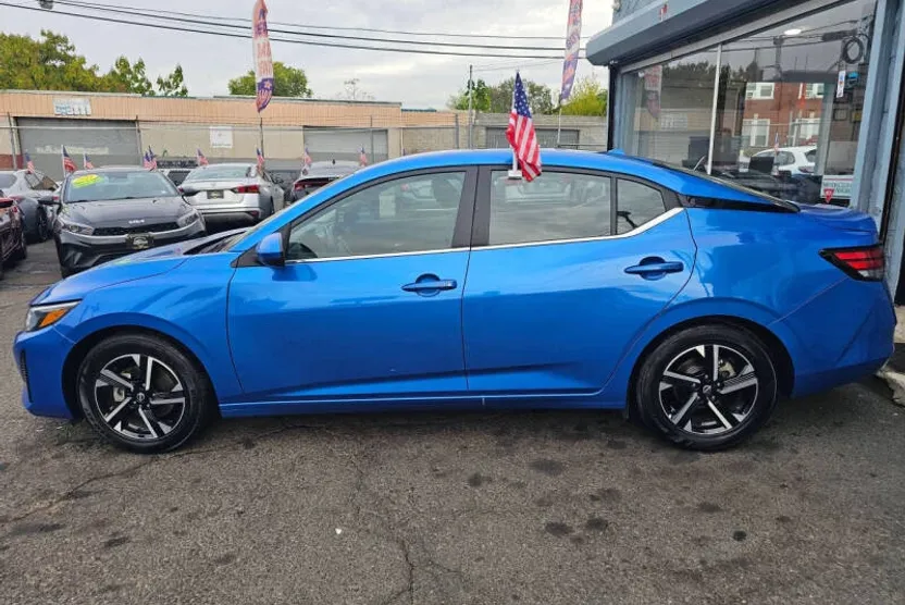 2024 Nissan Sentra SV photo 1