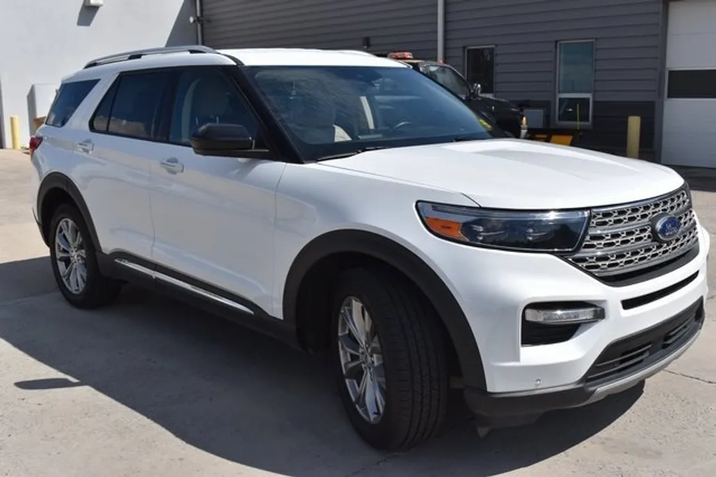 2023 Ford Explorer Limited photo 1