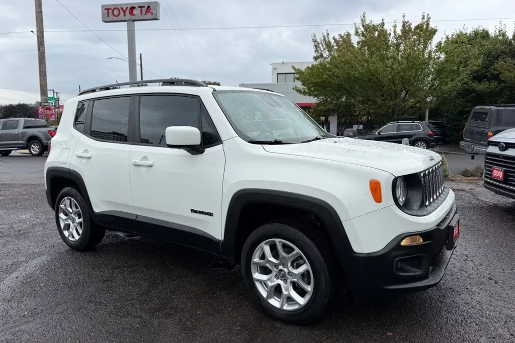 2017 Jeep Renegade Latitude North Edition photo 1