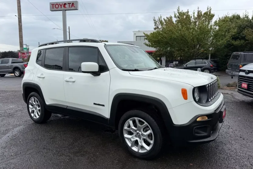 2017 Jeep Renegade Latitude North Edition photo 1
