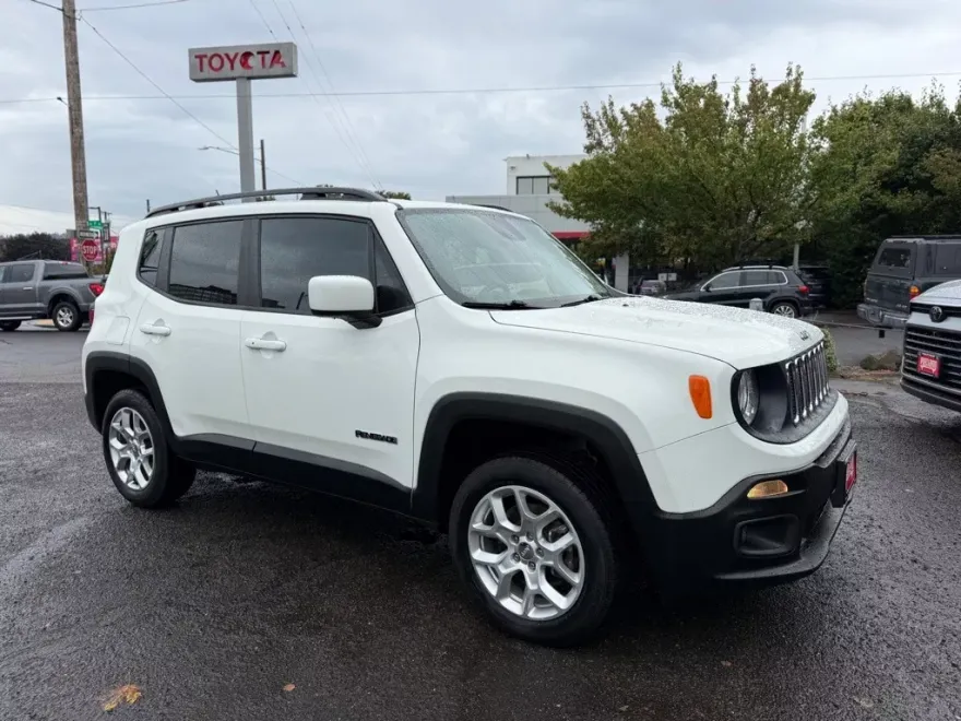 2017 Jeep Renegade Latitude North Edition photo 1