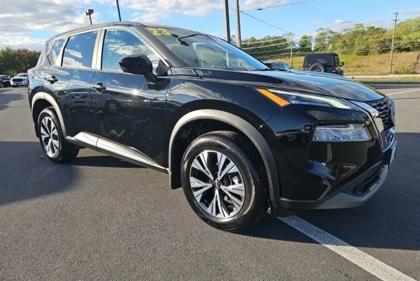 2023 Nissan Rogue SV photo 1