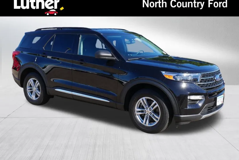 2022 Ford Explorer XLT photo 1