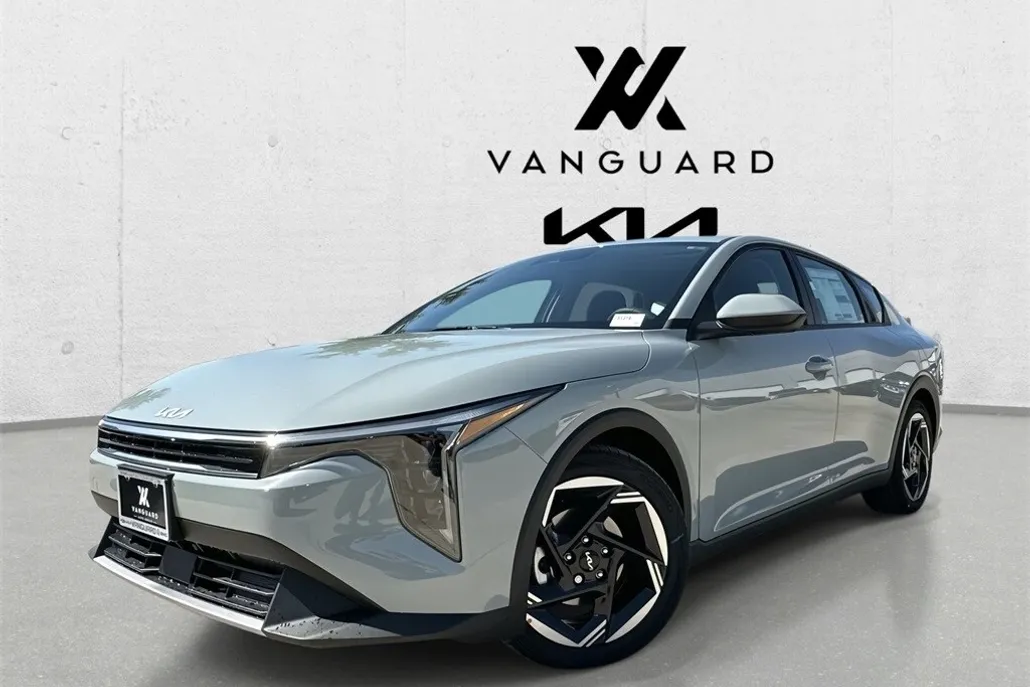 2025 Kia K4 EX photo 1