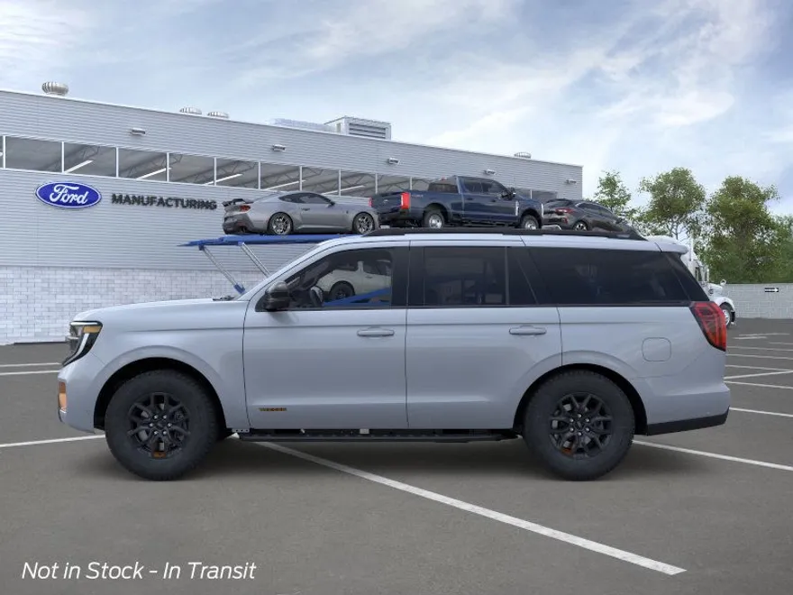 2025 Ford Expedition photo 1