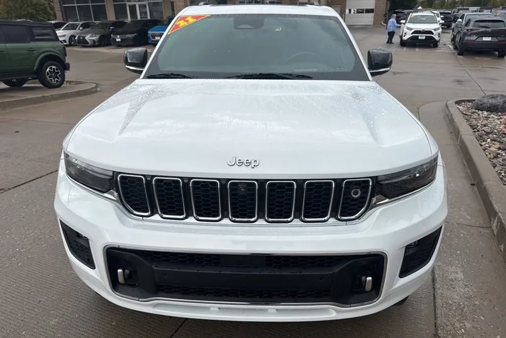 2021 Jeep Grand Cherokee Overland photo 1