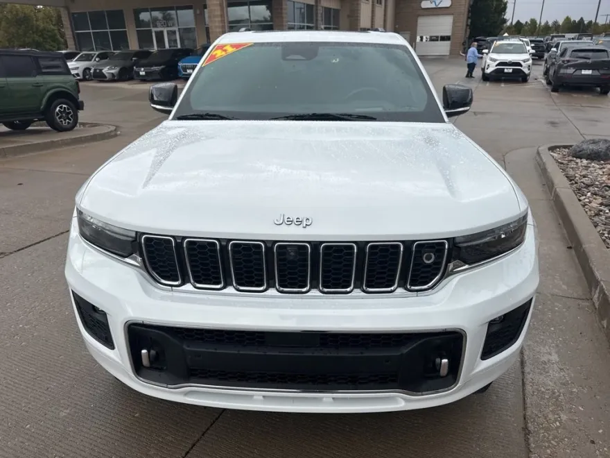 2021 Jeep Grand Cherokee Overland photo 1