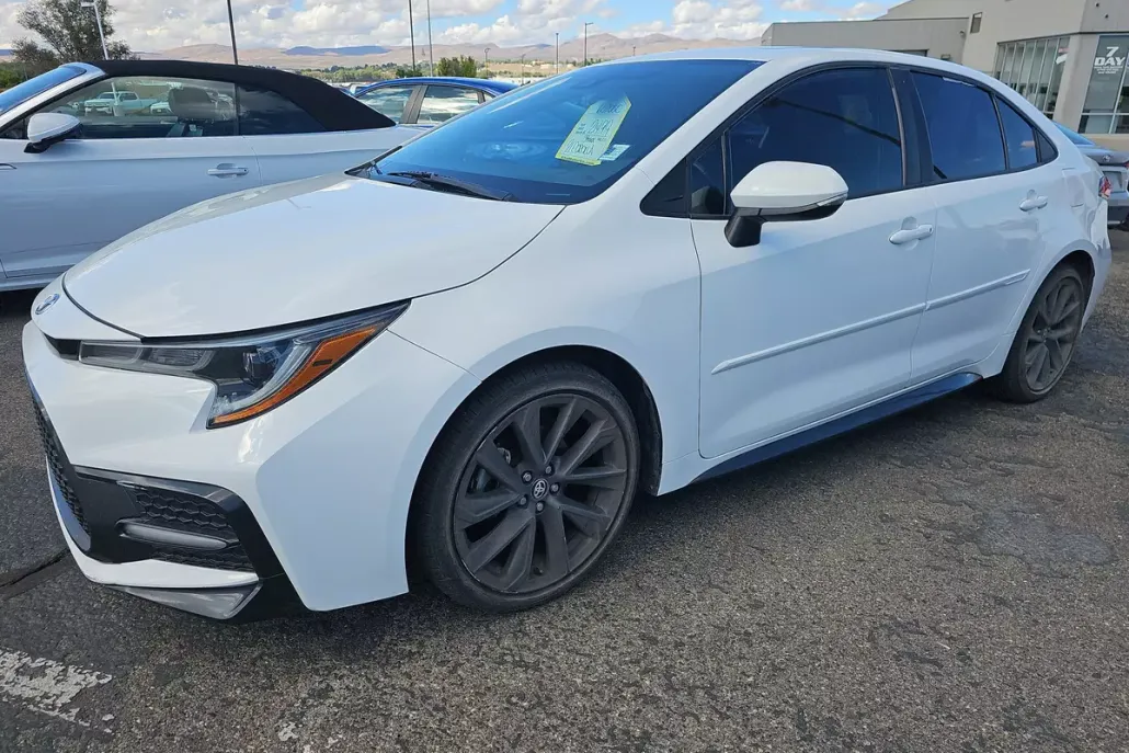 2021 Toyota Corolla XSE photo 1