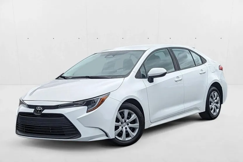 2024 Toyota Corolla LE photo 1