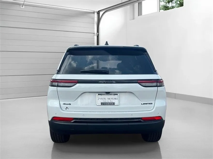 2025 Jeep Grand Cherokee Limited photo 1