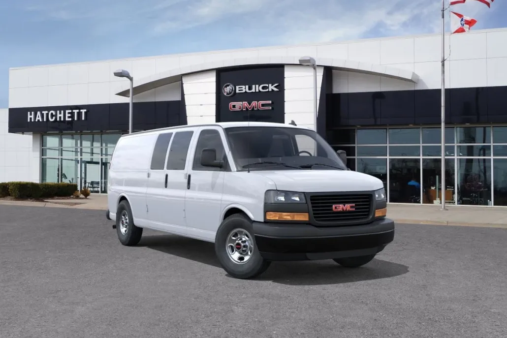 2025 Gmc Savana Cargo 3500 photo 1