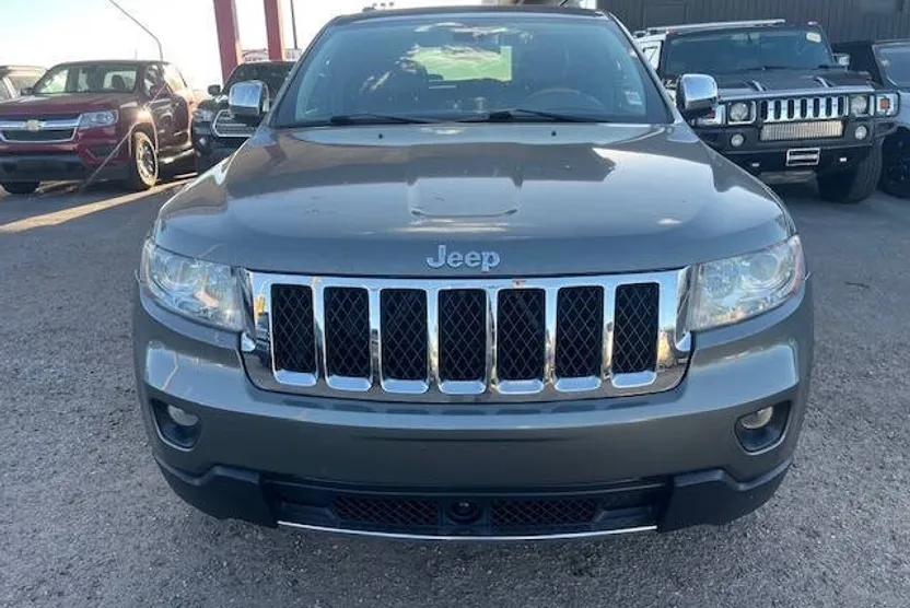 2012 Jeep Grand Cherokee Overland photo 1