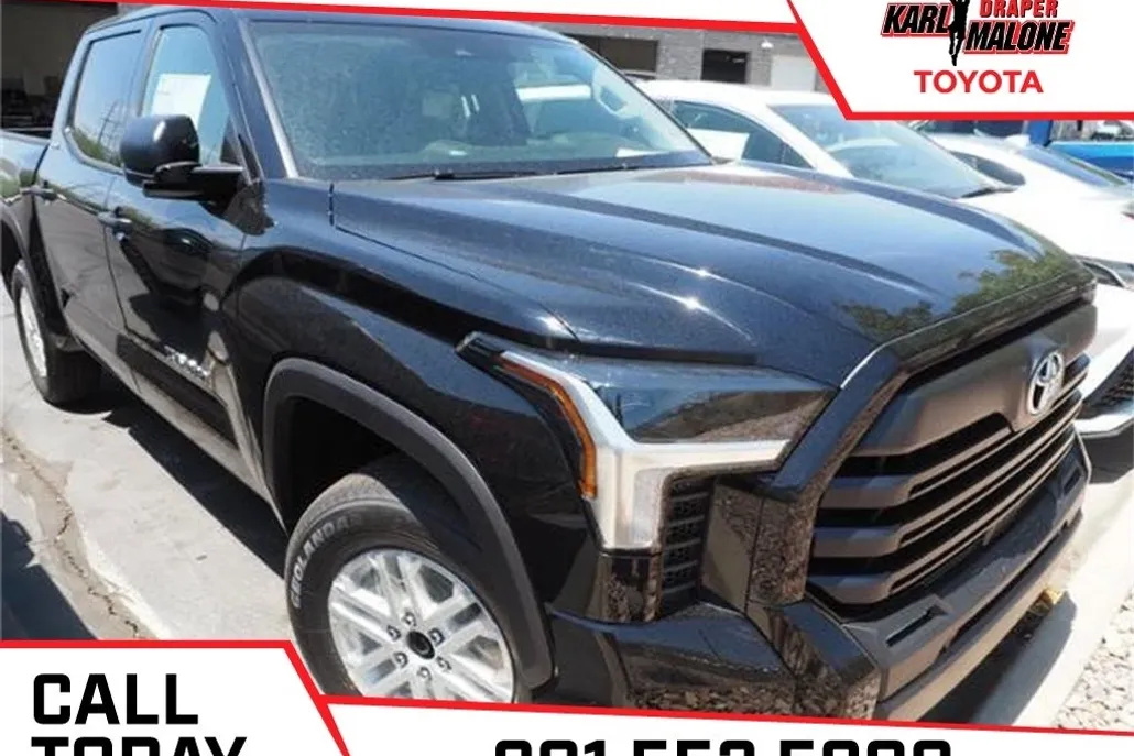 2024 Toyota Tundra SR5 photo 1