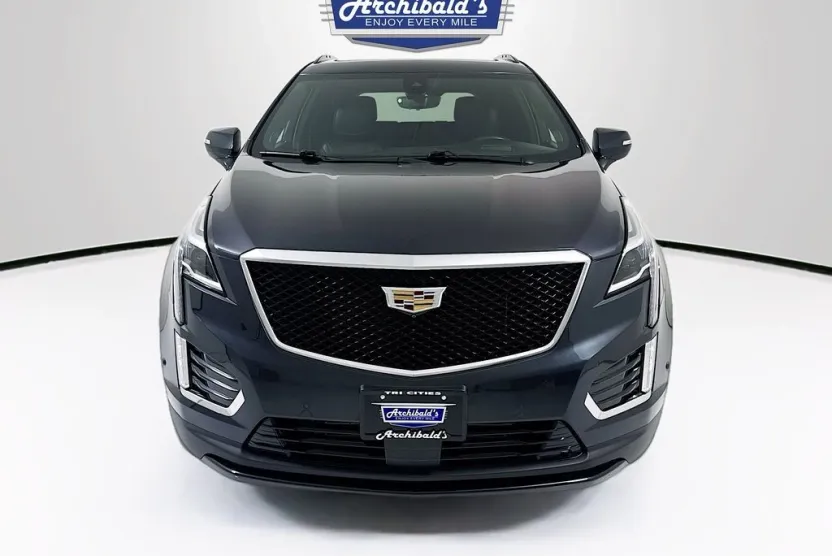 2022 Cadillac XT5 Sport photo 1