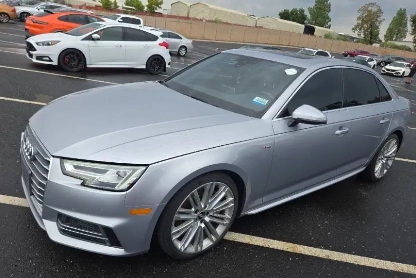 2017 Audi A4 Quattro Premium Plus photo 1