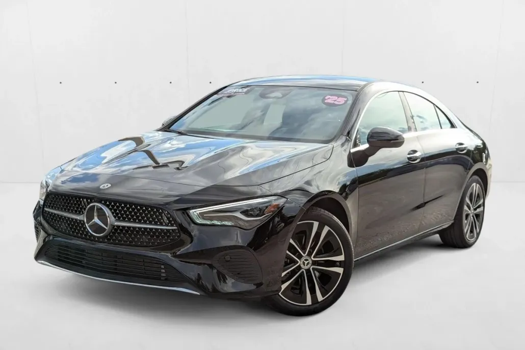2025 Mercedes Benz CLA 250 4MATIC photo 1
