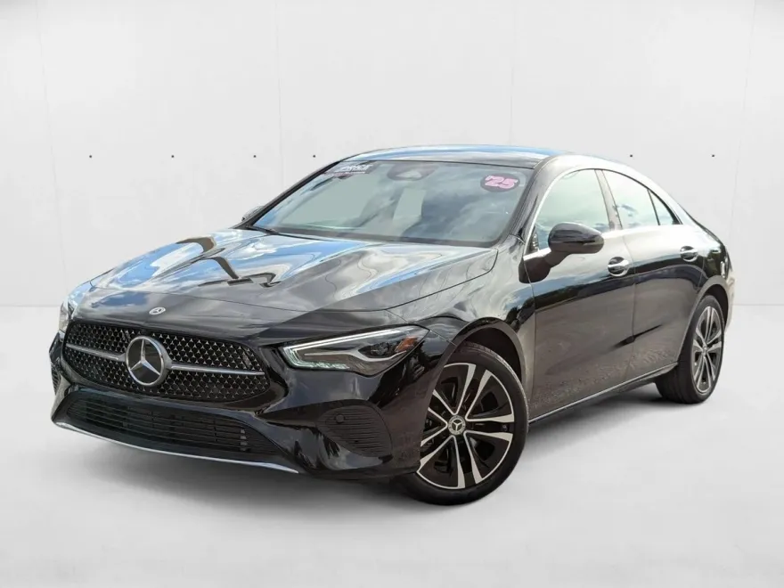 2025 Mercedes Benz CLA 250 4MATIC photo 1
