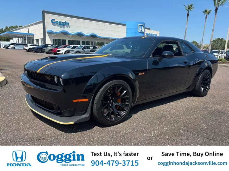 2023 Dodge Challenger R/T Scat Pack photo 1