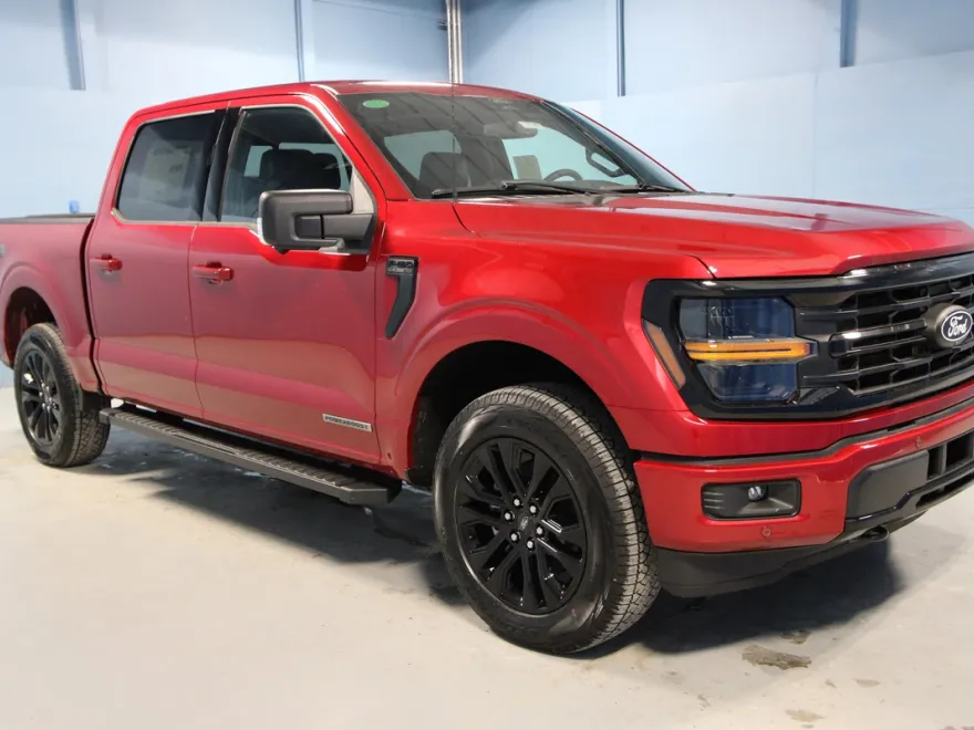 2025 Ford F-150 XLT photo 1