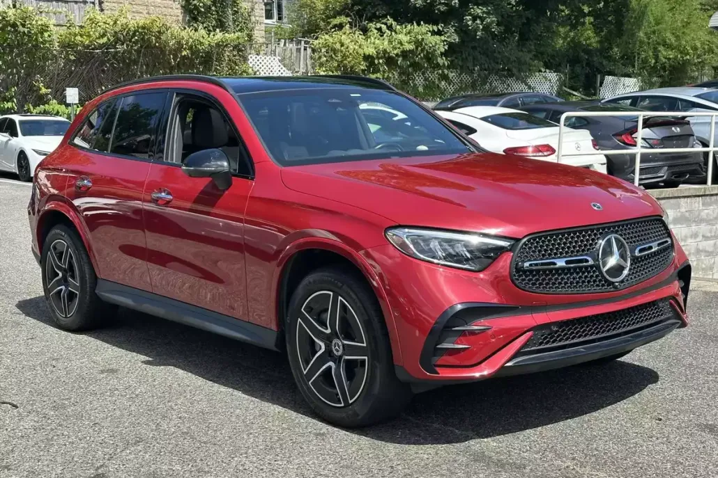 2024 Mercedes Benz GLC 300 photo 1