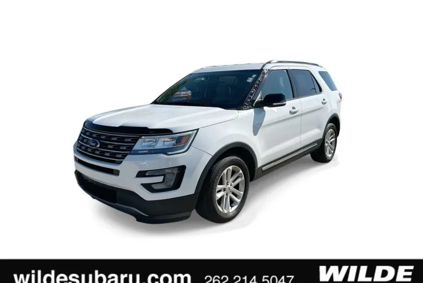 2017 Ford Explorer XLT photo 1