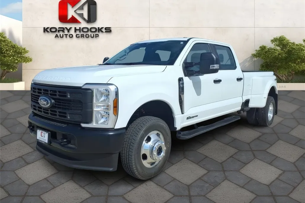 2026 Ford F-350 photo 1