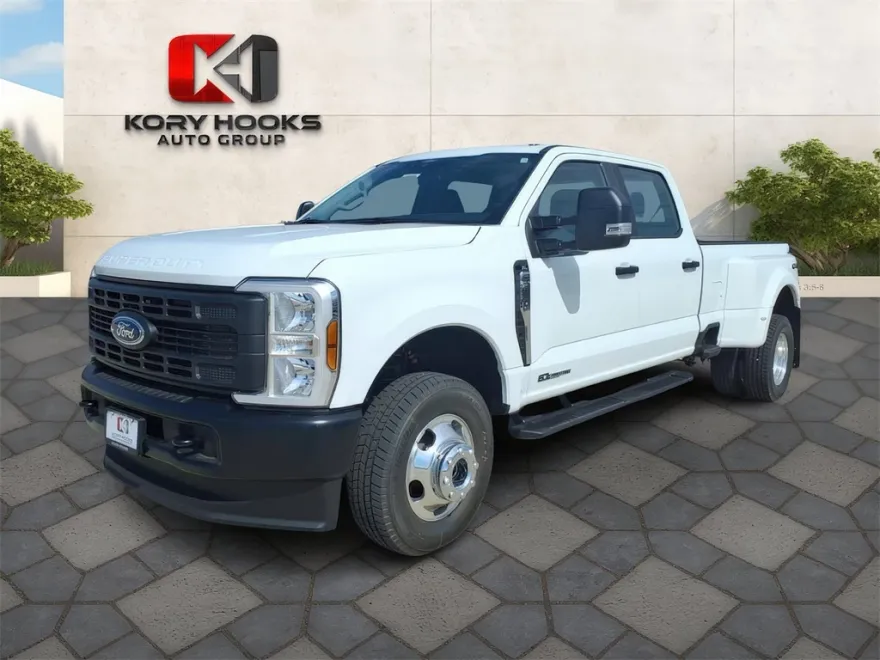 2026 Ford F-350 photo 1