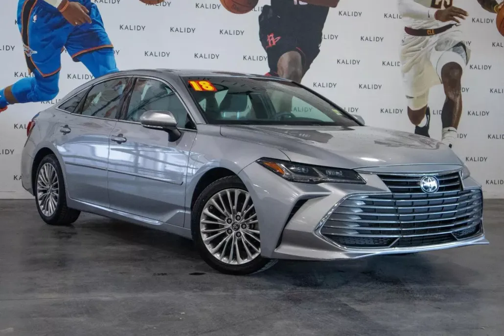 2019 Toyota Avalon photo 1
