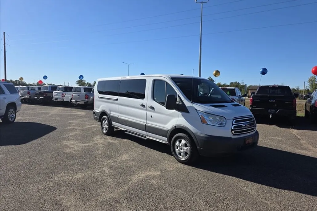 2017 Ford Transit XL photo 1
