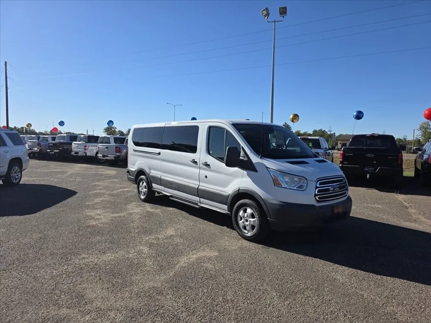 2017 Ford Transit XL photo 1