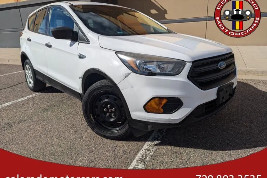 2019 Ford Escape S photo 1