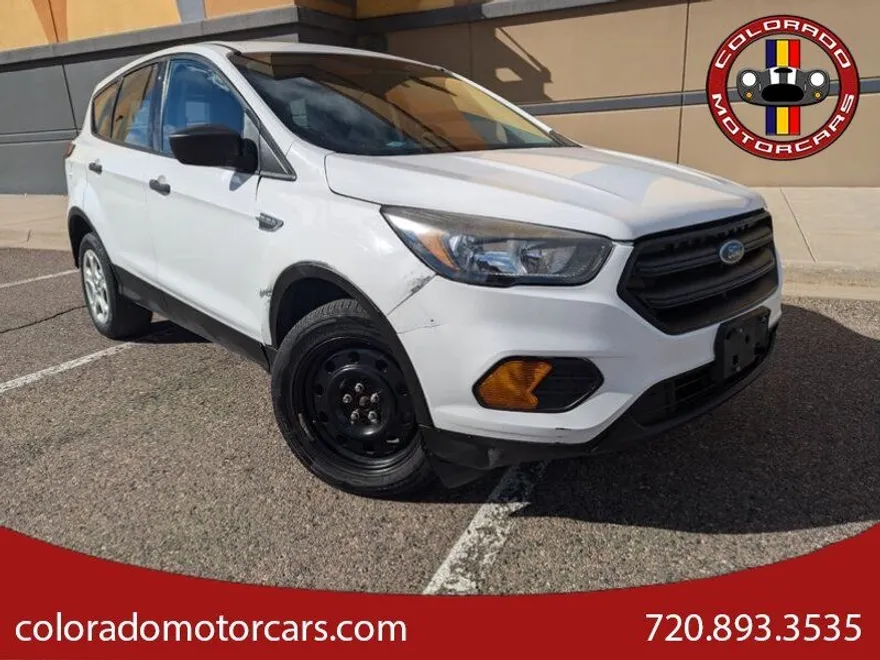 2019 Ford Escape S photo 1