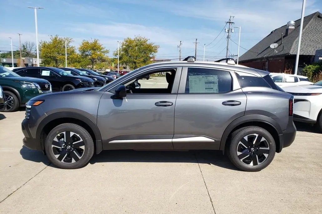 2026 Nissan Kicks SV photo 1