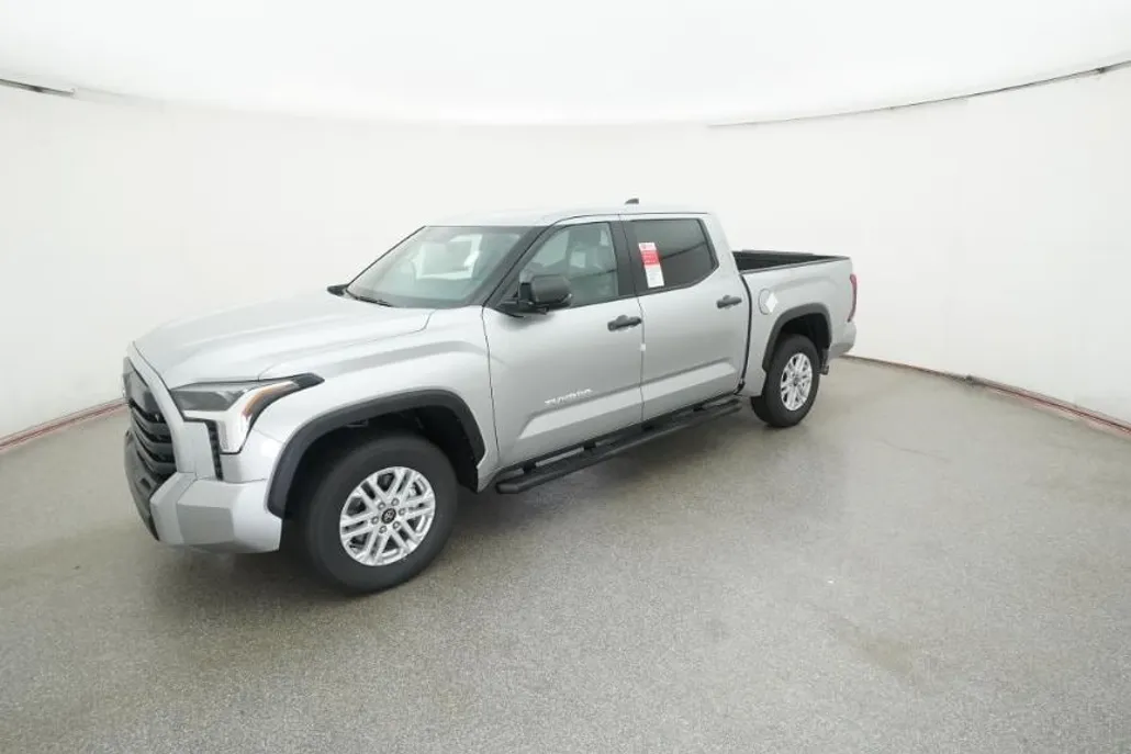 2025 Toyota Tundra SR5 CrewMax photo 1