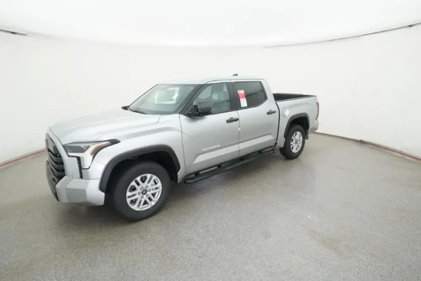 2025 Toyota Tundra SR5 CrewMax photo 1