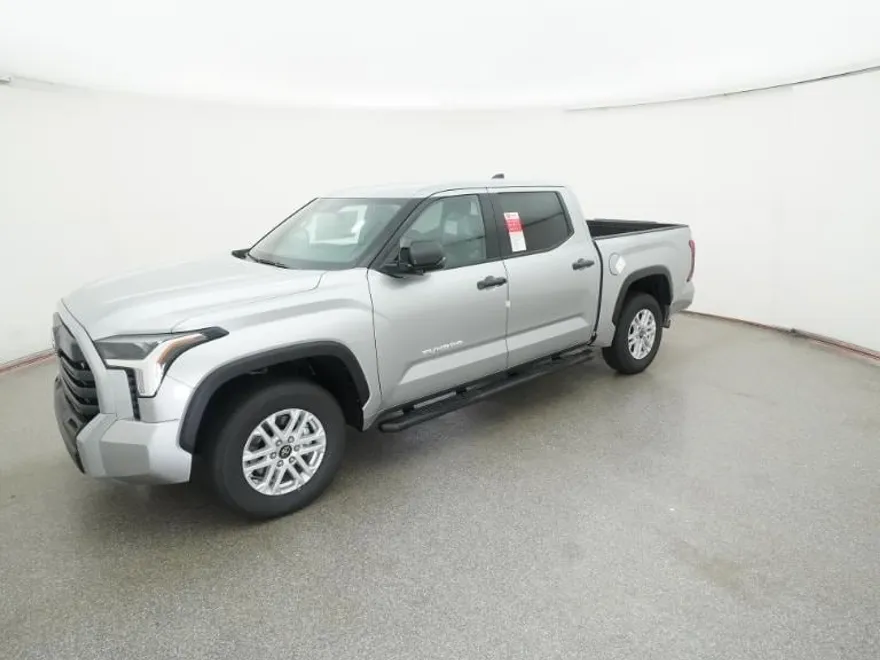 2025 Toyota Tundra SR5 CrewMax photo 1