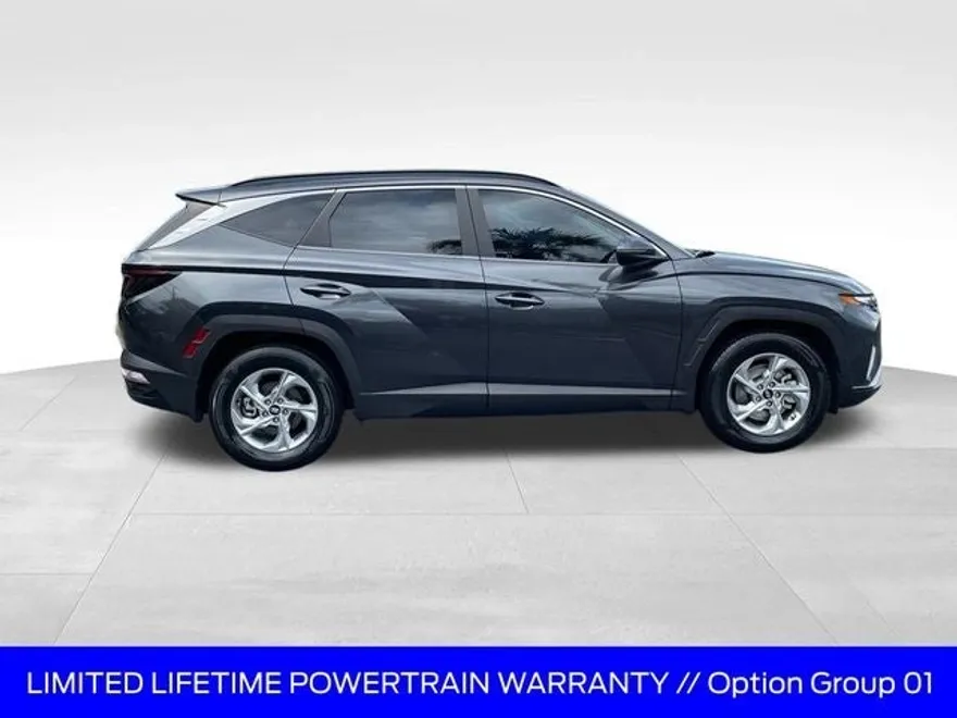 2022 Hyundai Tucson SEL photo 1