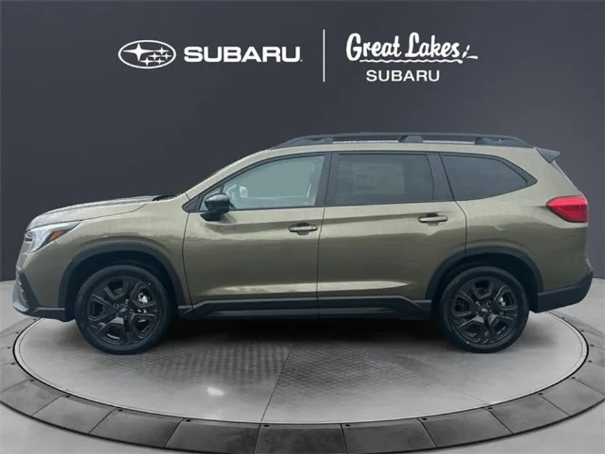 2025 Subaru Ascent Onyx Edition Touring photo 1