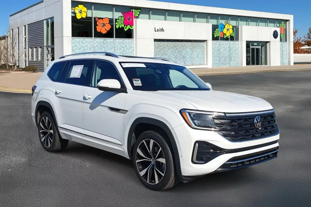 2025 Volkswagen Atlas SEL Premium R-Line photo 1