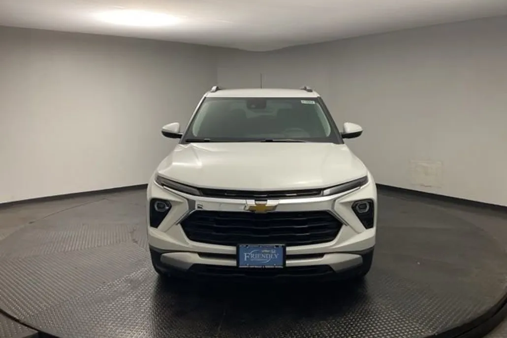 2026 Chevrolet Trailblazer LT photo 1